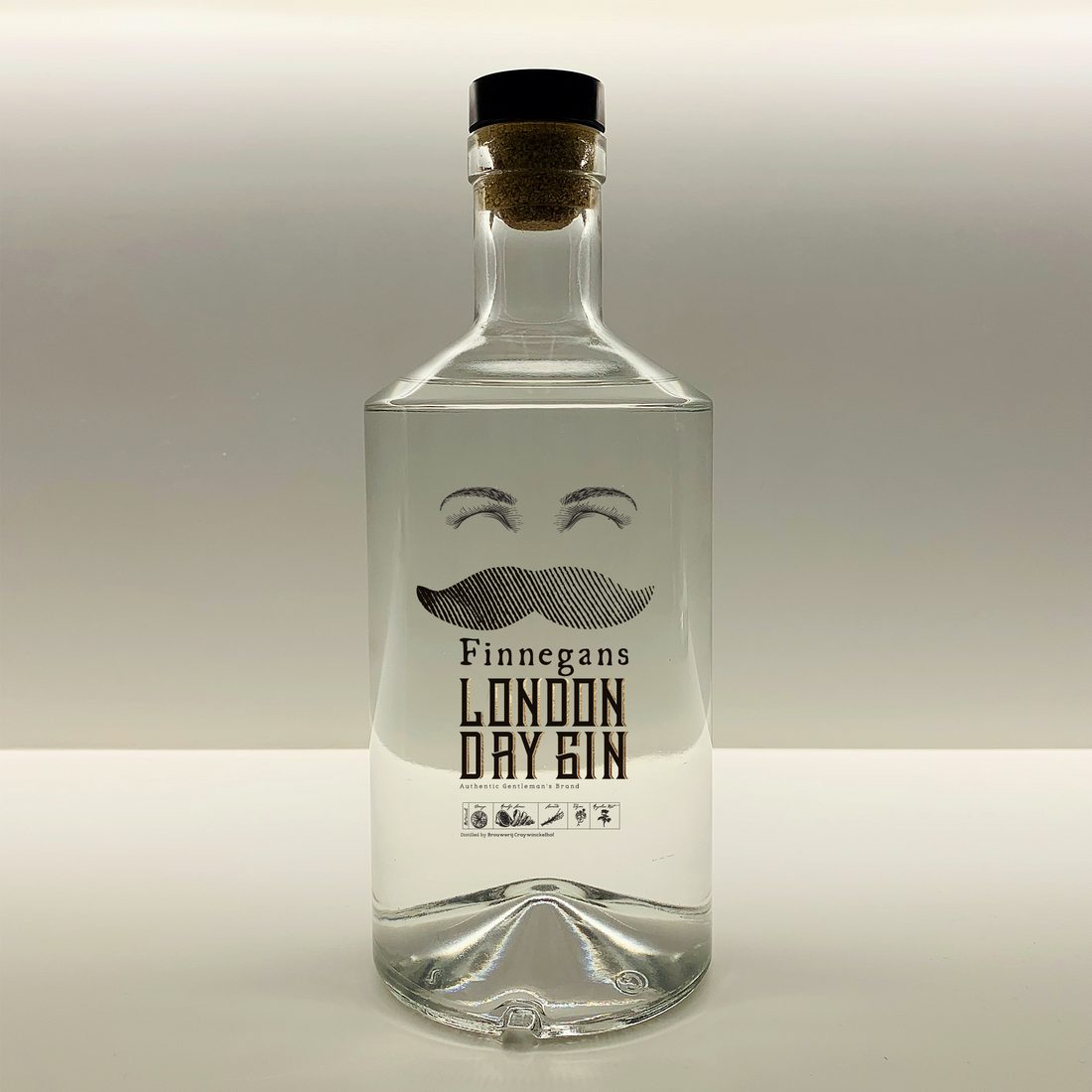 Verpackungsdesign – Finnegan's Gin · Relief-Flaschenform
